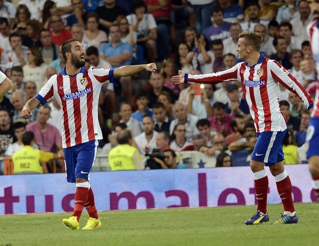 Simeone, "Yanlış bilmiyorsam tarihimizde ilk defa arka arkaya iki kez lig maçlarında Bernabeu'da kazanıyoruz. Ama bizim lig mücadelemizde söylemimiz bu maçla değişecek değil. Hemen bu maçı unutmalıyız" ifadelerini kullandı. -