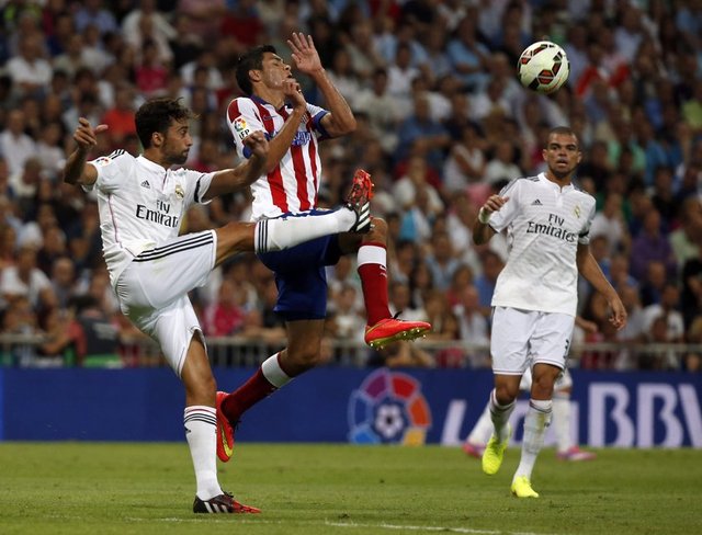 TAKIM ARKADAŞLARINDAN ÖVGÜ   - Tiago, "Sahaya Arda ve Griezmann girmesi hemen fark ettirdi. Arda, rahat ve mükemmel kalitesi olan bir futbolcu. Ama hepimiz hep birlikte yüzde 100'ü vererek oynadığımızda bu tür galibiyetler geliyor" dedi. -