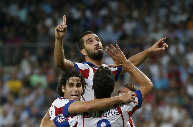 61. dakikada Gabi'nin yerine oyuna dahil olan Milli gururumuz Arda Turan, 76. dakikada attığı golle Atletico Madrid'de dev derbide 3 puanı getiren isim oldu. -