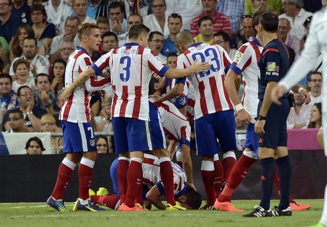 İspanya La Liga'nın 3. haftasında son şampiyon Atletico Madrid, deplasmanda Real Madrid'i 2-1 yendi.