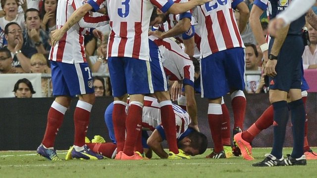 Atletico Madrid, 111 yıllık tarihinde ilk kez iki sezon arka arkaya Real Madrid'i deplasmanda mağlup etti.