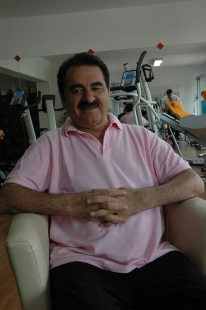 Tatlıses tv açıldı, MADDİ hiç bir sıkıntım'da yok.! Nerden uyduruyorsunuz bunları, Anlamış değilim.! Doktorumdan haberde beklemiyormuşum öyle bir durumda YOK.! Canım ne zaman isterse o zaman giderim anlaşıldımı?