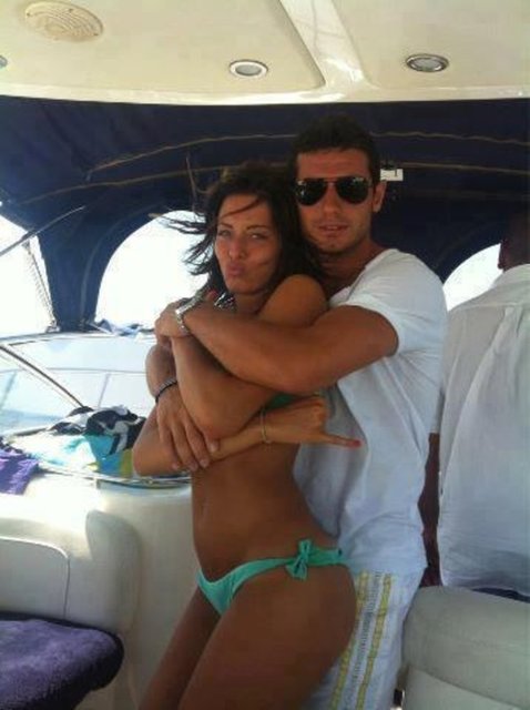 Ünlü model, Instagram'dan Bernabeu tribünlerinde olduğu fotoğrafı paylaşması dikkat çekti.