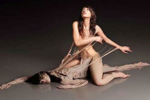 VÜCUDUNUZ HAKKINDA ŞAŞIRTICI 22 ŞEY - 1. Hayatımız boyunca kilolarca deri dökeriz.