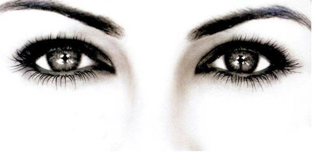 2. Gözümüzdeki odaklama kasları günde 100,000 kez gezinir. Bacaklarınızı aynı şekilde çalıştırmak istediğinizde ise günde 80,000 km yürümeniz gerekmektedir.