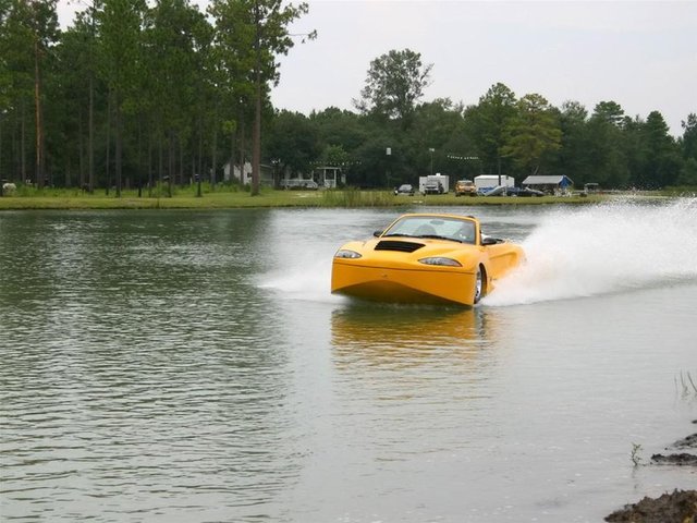 Hydra Spyder - Karada 201, denizde 85 km/s üst limite sahip.
