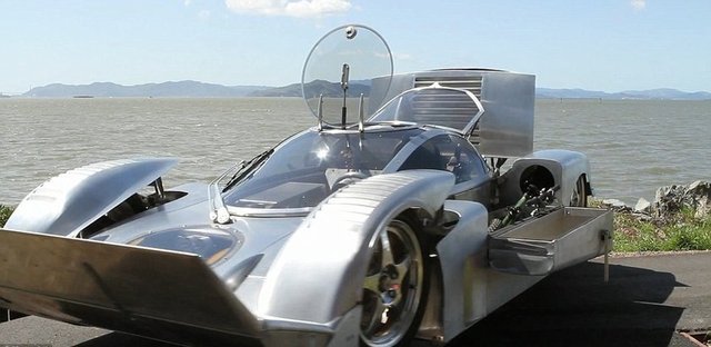 Sea Lion - Su geçirmeyen araçta, 174 beygirlik Mazda marka bir motor mevcut.