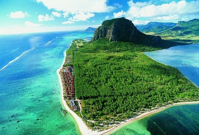 MAURITIUS - Milli Gelir(milyon dolar): 11.930 - Kişibaşı Milli Gelir (dolar): 9.159 - Enflasyon (%): 3.48 - İşsizlik (%): 8 - Cari Açık/Milli Gelir (%): -9.12