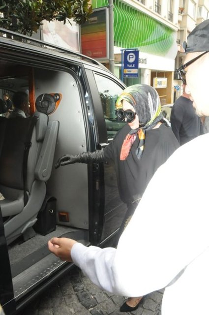 LADY GAGA