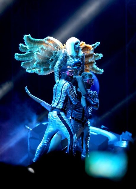 LADY GAGA