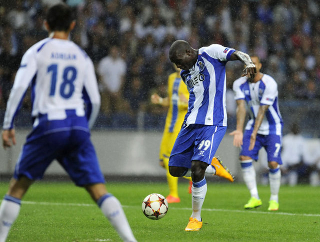 Porto sahasında grubun en güçsüz ekibi BATE ile karşılaştı ve mücadelenin 5. dakikasında Brahimi ile 1-0 öne geçti.