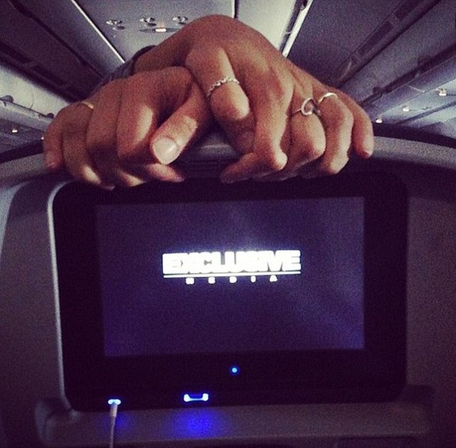 Hostesleri çıldırtan yolcu!Kabin memurları sosyal medyada oluşturdukları #crewlife #bringingbacktheglamour ve #passengershaming hashtaghleriyle yolcuların uygunsuz davranışlarını tüm dünyaya duyurdu.