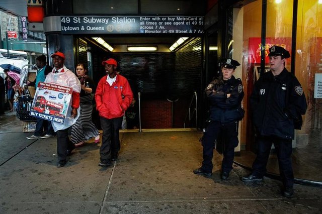 Buna göre Bağdat yönetimi, IŞİD'in, kendisine karşı hava operasyonu düzenleyen ABD ve Fransa'daki metro sistemlerine saldırı hazırlığında olduğuna dair güvenilir istihbarat elde etti.