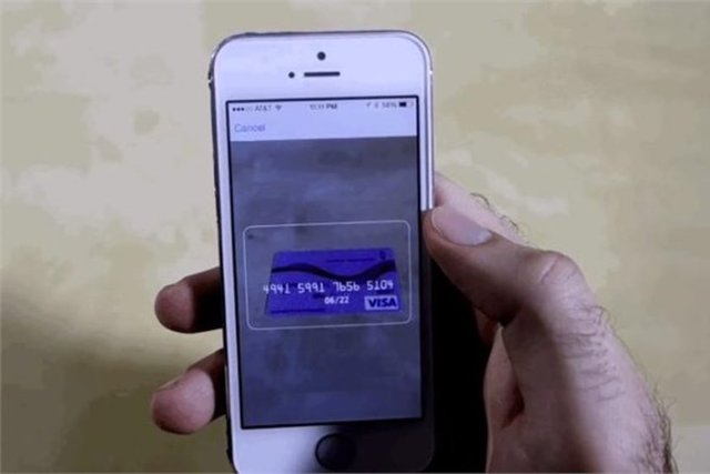 iOS 8'in gizli özellikleri - Safari ile kredi kartı scan edilebiliyor.
