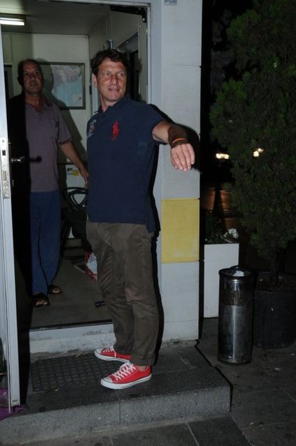 "15 YILDIR BİR KADINLA YAN YANA RESMİM YOK" - Çok net bir şey söyleyeyim. 15 yıldır bir kadınla yan yana resmim yok. Ama magazin basını beni göstermeyi seviyor.Muhabirleri "Kaya Bey bugün sizinle ilgili hiçbir şey bulamadık" diye beni arıyorlar.