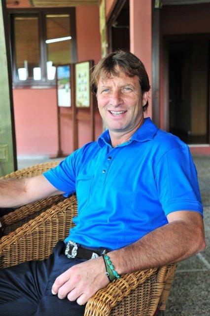 O yüzden yaşadığım hiçbir şeyden pişman değilim.O kadar çok hata yaptım ki şu hayatta. Dolayısıyla pişman olmak mutsuz olmak demek - DHA -  -