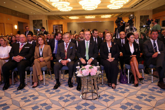 ÜMİT BOYNER, MUSTAFA KOÇ, RAHMİ KOÇ, RECEP TAYYİP ERDOĞAN, GÜLER SABANCI, SUZAN SABANCI DİNÇER, CEM BOYNER