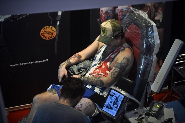 19-21 Eylül tarihleri arası boyunca dövme severlere açık olacak olan fuarda ayrıca dövme kraliçeleri etkinlik boyunca renkli ve desenli vücutları ile show yapacaklar.