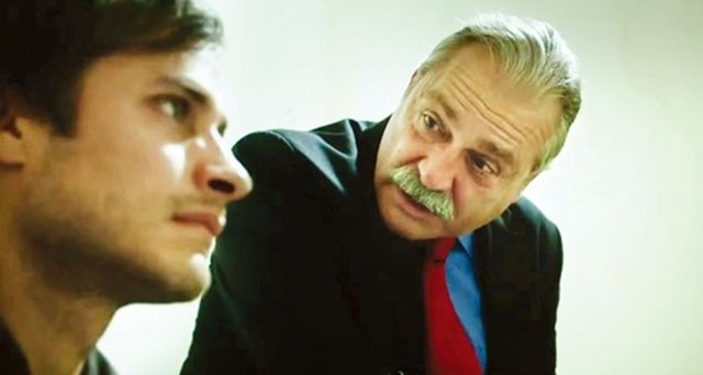 Oscar şansı: Yardımcı kadın oyuncu dalında İranlı Shohreh Aghdashloo'un adı geçiyor. Filmin en iyi performansını veren Haluk Bilginer de 'En İyi Yardımcı Erkek Oyuncu' için 'neden olmasın?' dedirtiyor.
