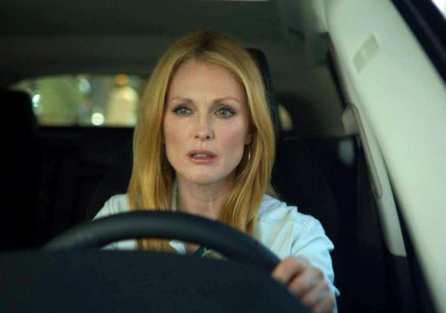 Julianne Moore'a Mia Wasikowska, John Cusack, Robert Pattinson, Olivia Williams ve Carrie Fisher eşlik ediyor.