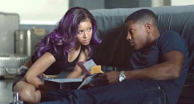 'Aşk filmi'ne kayan fragman her şeyi mahvetti. -  - 'En İyi Film Oscar'ı'na ne kadar yakın?: Filmi Sony Pictures dağıtacakken yönetmen Gina Prince-Bythewood'un isimsiz başrol oyuncusu ısrarı sebebiyle bu arzusundan vazgeçti.