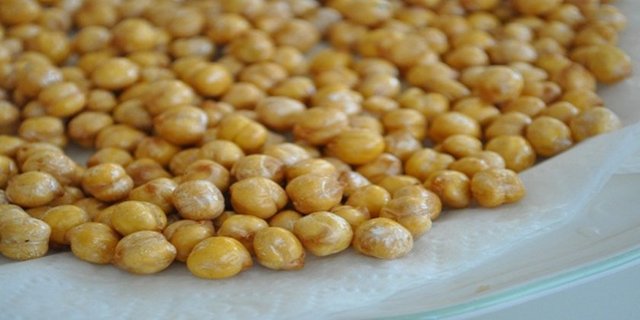 Nohutun faydaları arasında anne sütünü artırması da bulunur.