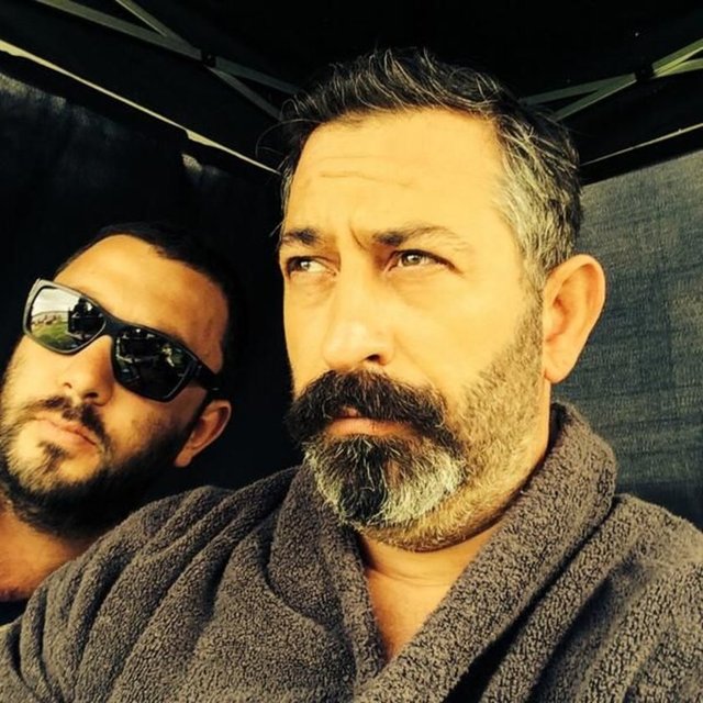 Benim amacım bu!' dedim." Yılmaz, ardından şovu izleyen kadınlara takıldı: "Bu arada açık konuşayım, burada benim dengim, yalnız biri var mı?" (Günaydın)