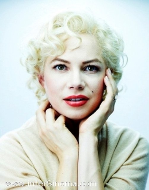 Sir Laurence Olivier, efsanevi yıldız Marilyn Monroe ve o dönem yeni evlendiği kocası, İngiliz tiyatro oyun yazarı Aurthur Miller'ı merkezine alan film, asistan Colin'in gözünden Monroe'nun İngiltere'de geçen bir haftasını anlatıyor.