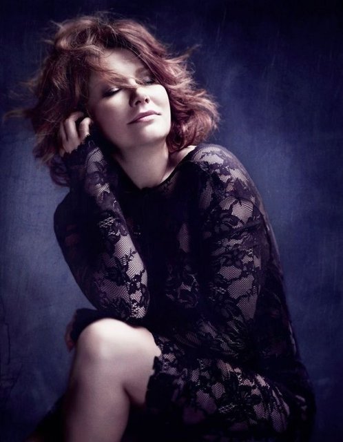 Bu arada ünlü şarkıcının polisten saklanmak için türban taktığı öğrenilmişti.