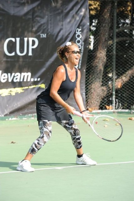 "İyi demiş, doğru demiş. Onu severim ama beni ilgilendirmiyor. Hayat onun, istediği gibi yaşasın..." dedi.