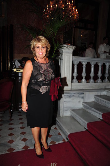 JALE ÖZTARHAN