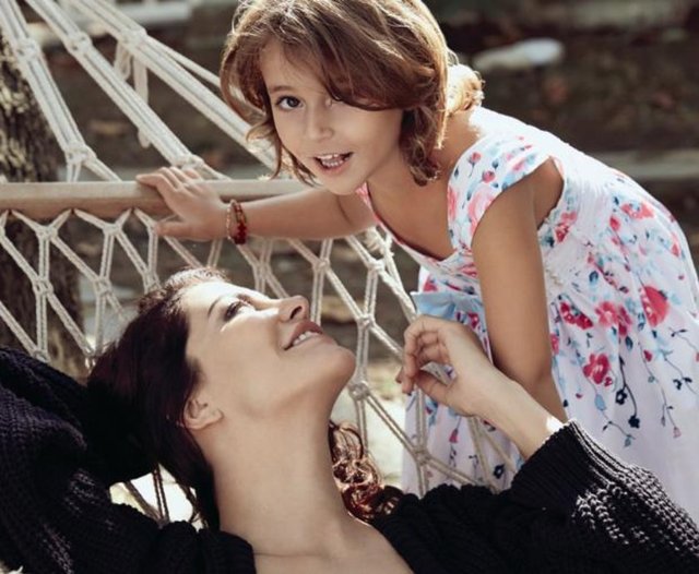 Emzirmelerimi bile hep açık havada yaptım. O yüzden doğayla aramız son derece iyi. Ayşe hep doğayla barışık bir çocuk oldu bu yüzden.  -