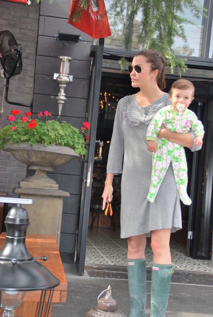 O anlamda, ilk andan itibaren aramızda çok doğru bir ilişki kurulduğuna inanıyorum. Bebeğin sakinliği de bundan kaynaklanıyor.