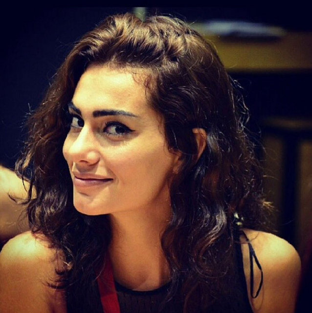 Nur Bozar'ın Instagram pozları