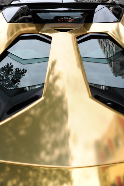 Fiyati bilinmeyen otomobilin Fransa'da egitim gören biir Arap ögrenciye ait oldugu ögrenildi.