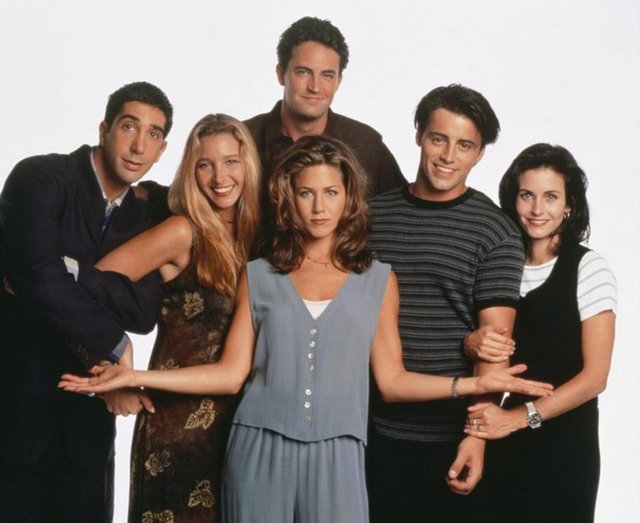 Friends -  - İzlerken Dockers, Ikea ve bira reklamı izliyor gibi oluyorsunuz.