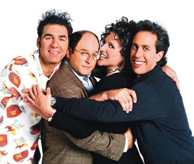 Seinfeld -  - Finali 76 milyon kişi tarafından izlenen Seinfeld de yayına girdiği ilk günlerde eleştirlerden nasibini almıştı.