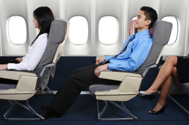 Federal Havacılık Kurulu'nun yaptığı araştırmaya göre genç zayıf erkekler kaza yapan bir uçaktan en kolay çıkan kişiler olarak belirlenmiştir.