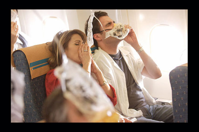 Başkalarına yardım etmeye çalışmadan önce kendi maskenizi takmayı unutmayın.