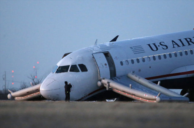 Bagajınızı almaya çalışmayı aklınızdan bile geçirmeyin.