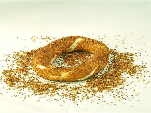 Simiti simit yapan, fayda sağlayan üzerindeki o lezzetli susam tanecikleridir. İşte simit susamının faydaları...
