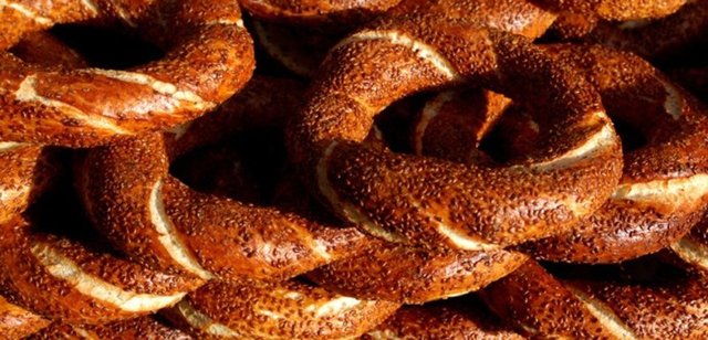 Susam tohumu kalbi sağlığı için yararlı E vitamini de içerir.