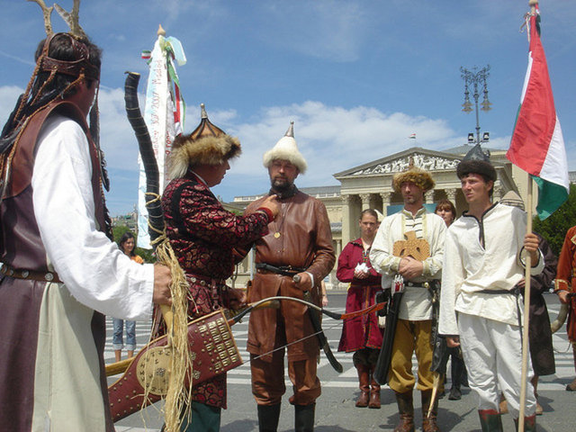 Avrupa'daki tek Ural kökenli halk Macarlardır.