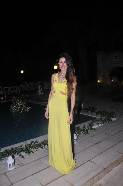 Faik ERDEMLİ/HT MAGAZİN  - İdil Fırat ve Arda Turan'ın, Fırat'ın babası Önder Fırat'tan çekindiği için Madrid'de buluştuğu orata çıkmıştı.