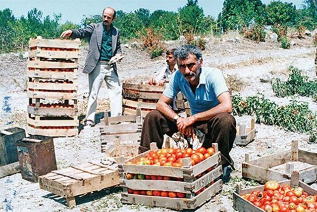 Türk sinemasının unutulmaz ustası Yılmaz Güney'in yaşamının büyük kısmı cezaevlerinde geçti.
