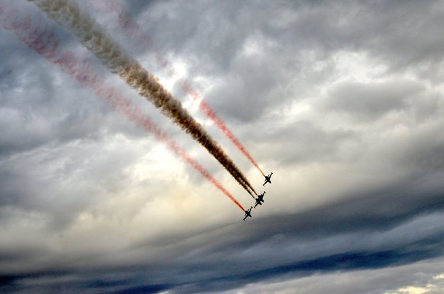 Gösteri ikinci işimiz diyebilirim, asıl işimiz savaşmak."