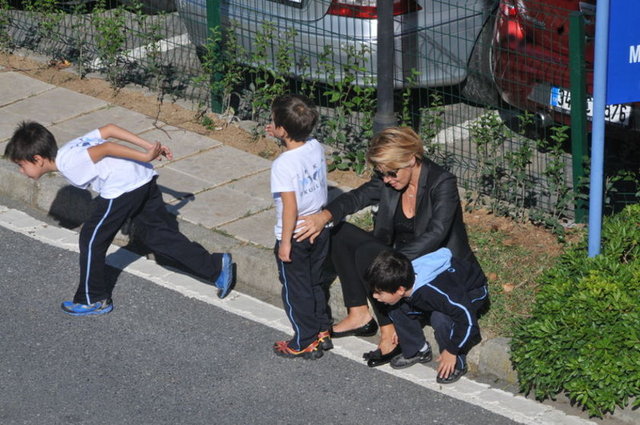 Geçtiğimiz pazar günü hayatını Erhan Çelik'le birleştiren ünlü sanatçı Gülben Ergen, düğünden sonra ilk kez görüntülendi.