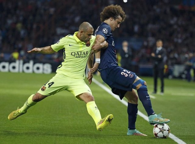 Devler Ligi'nde gecenin en zorlu maçı olarak gösterilen mücadelede Fransız temsilcisi PSG ile Barcelona, Fransa'da karşılaştı.