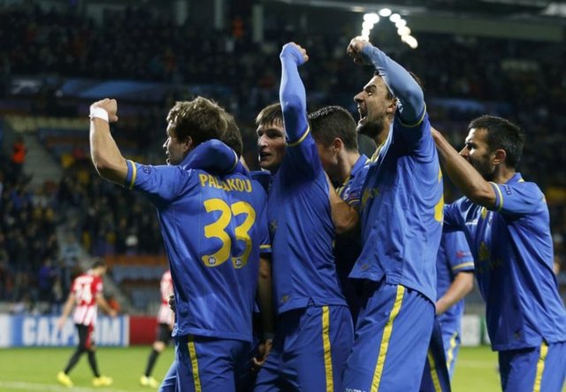 BATE'ye galibiyeti getiren golleri 19. dakikada Polyakov ile 41. dakikada Karnitskiy attı.