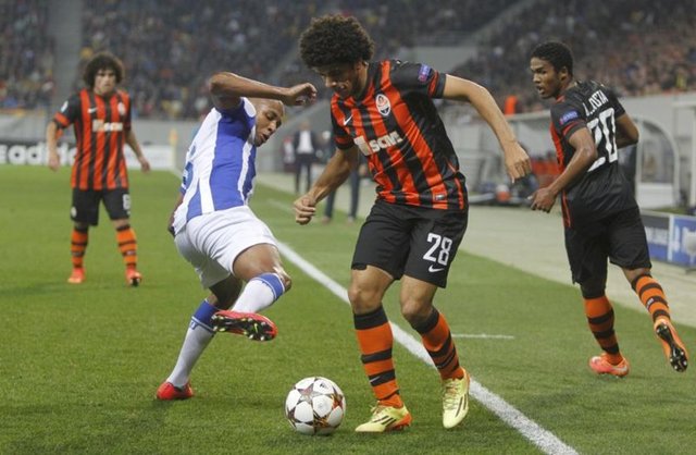 H Grubu maçında Lucescu'nun teknik direktörlüğünü yaptığı Shakthar Donetsk sahasında Porto ile karşılaştı.